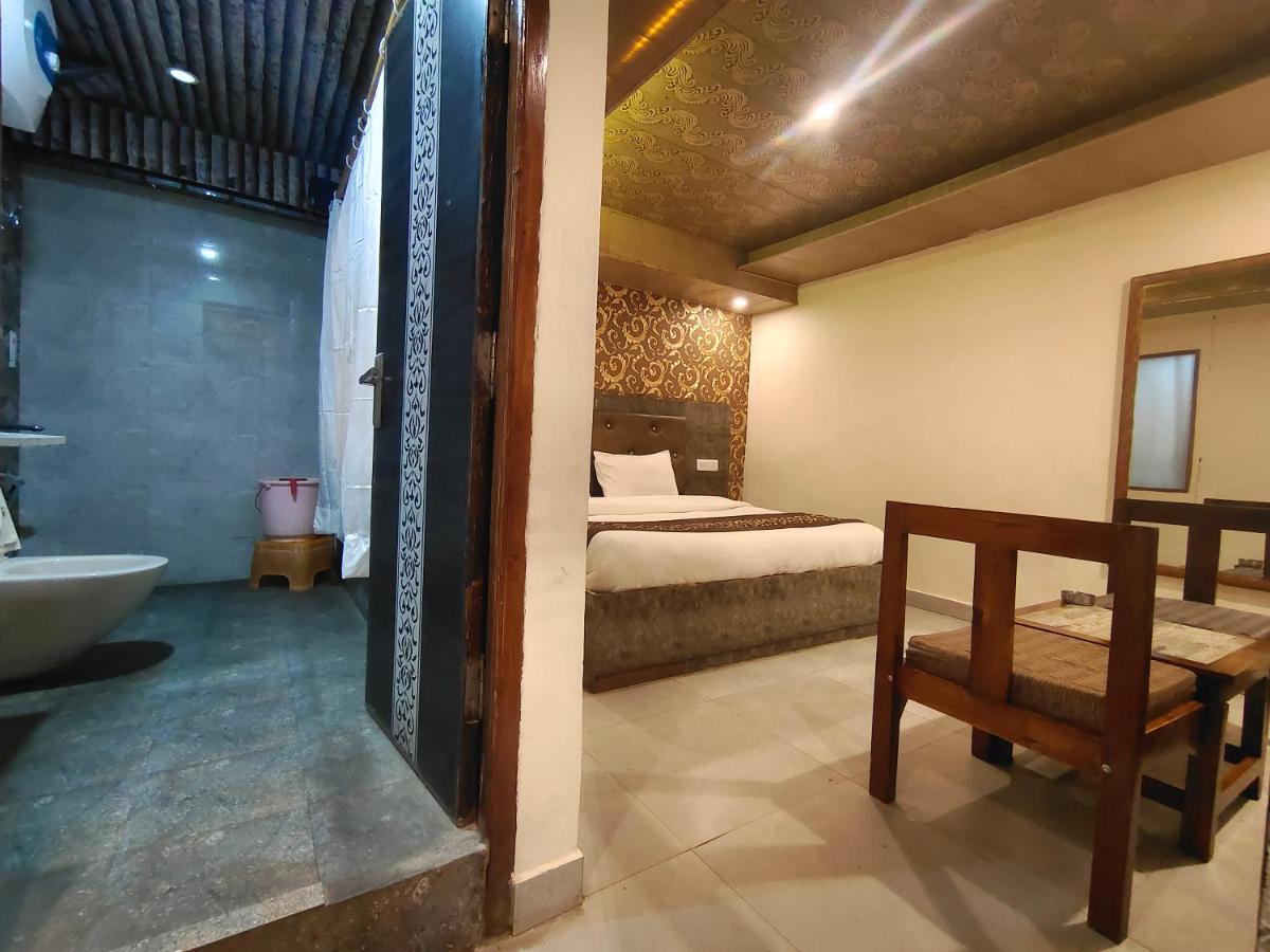 Mountain Zest-Simla Royale Near Mall Road-Free Pickup From Railway Station Simla Shimla Exterior foto